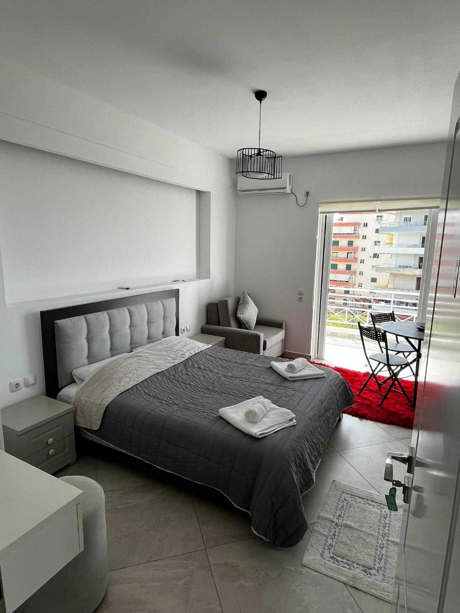Mariana Apartments Sarandë Exteriör bild