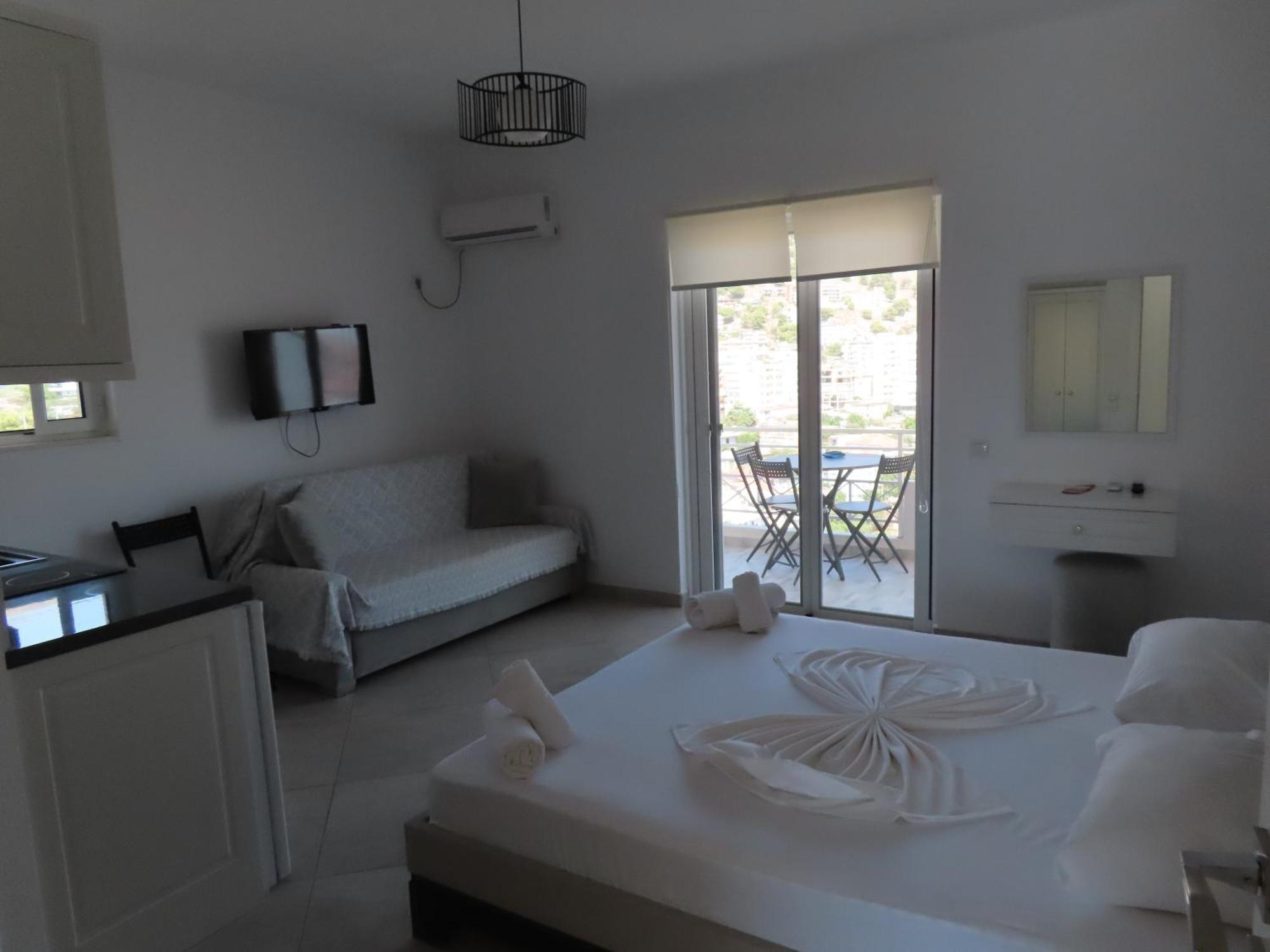 Mariana Apartments Sarandë Exteriör bild