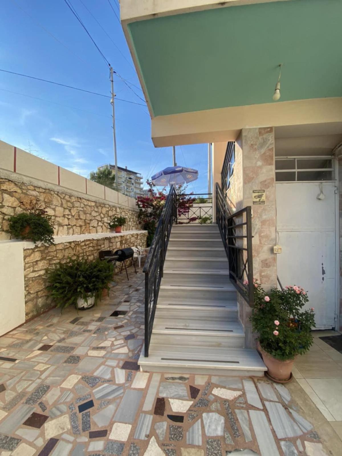 Mariana Apartments Sarandë Exteriör bild